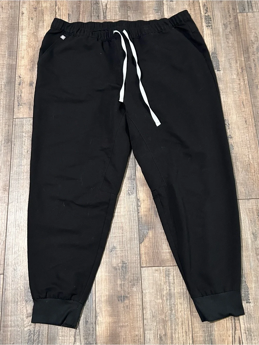 Men’s Figs Scrub Pants XXL Short Tansen Jogger Scrubs Black Technical Collection